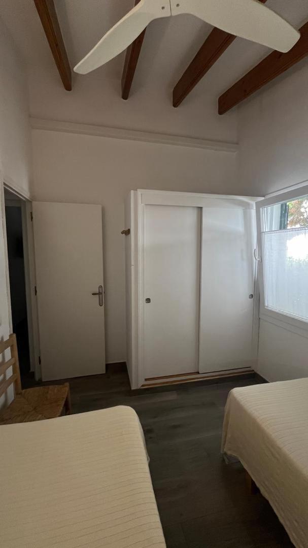 Apartment Con Piscina Y Playa *